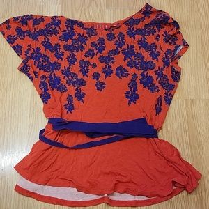 Super cute flower print top